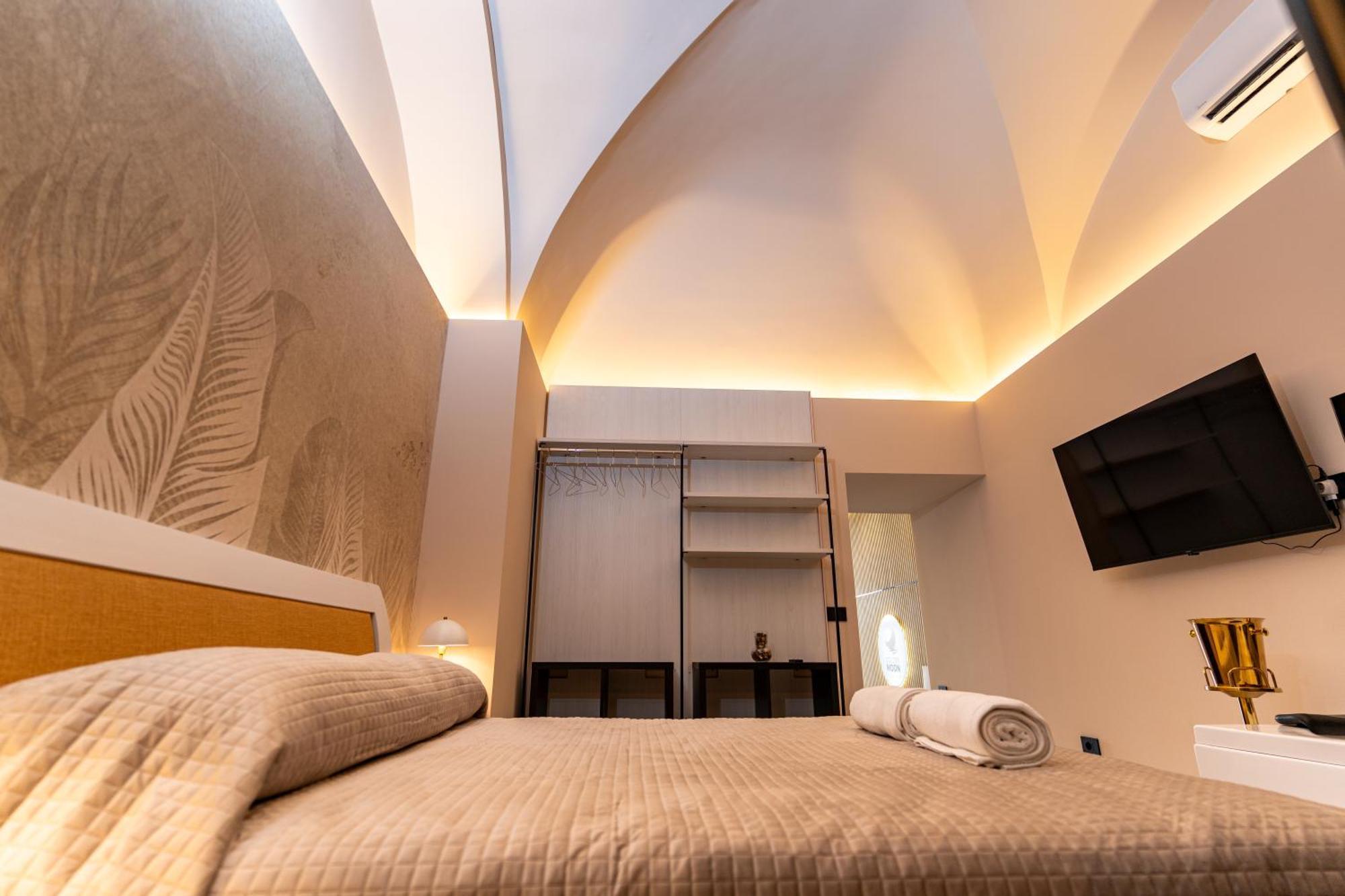 Golden Moon Holiday House Катанія Екстер'єр фото